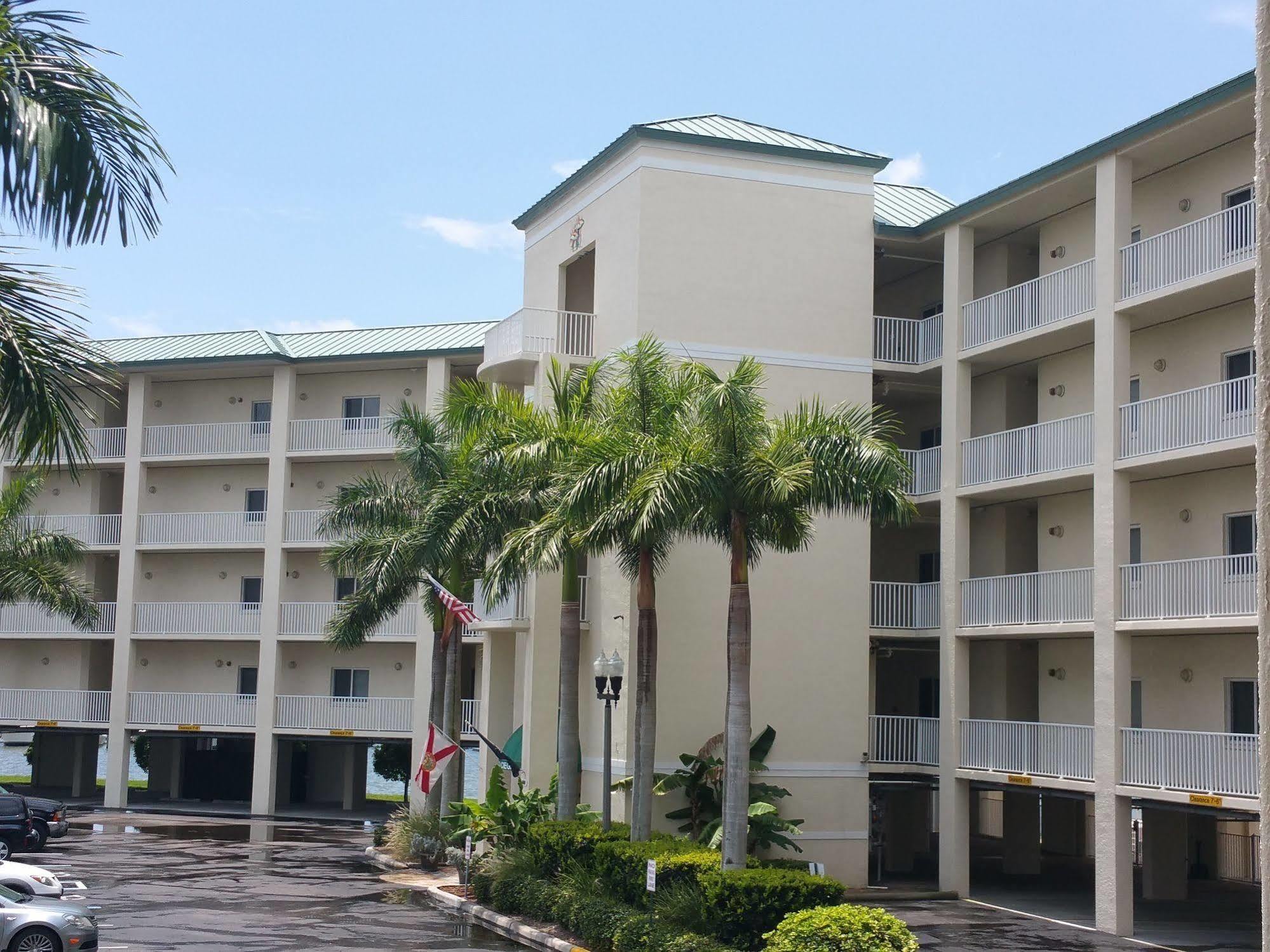 Boca Ciega Resort By Travel Resort Services St. Petersburg Bagian luar foto
