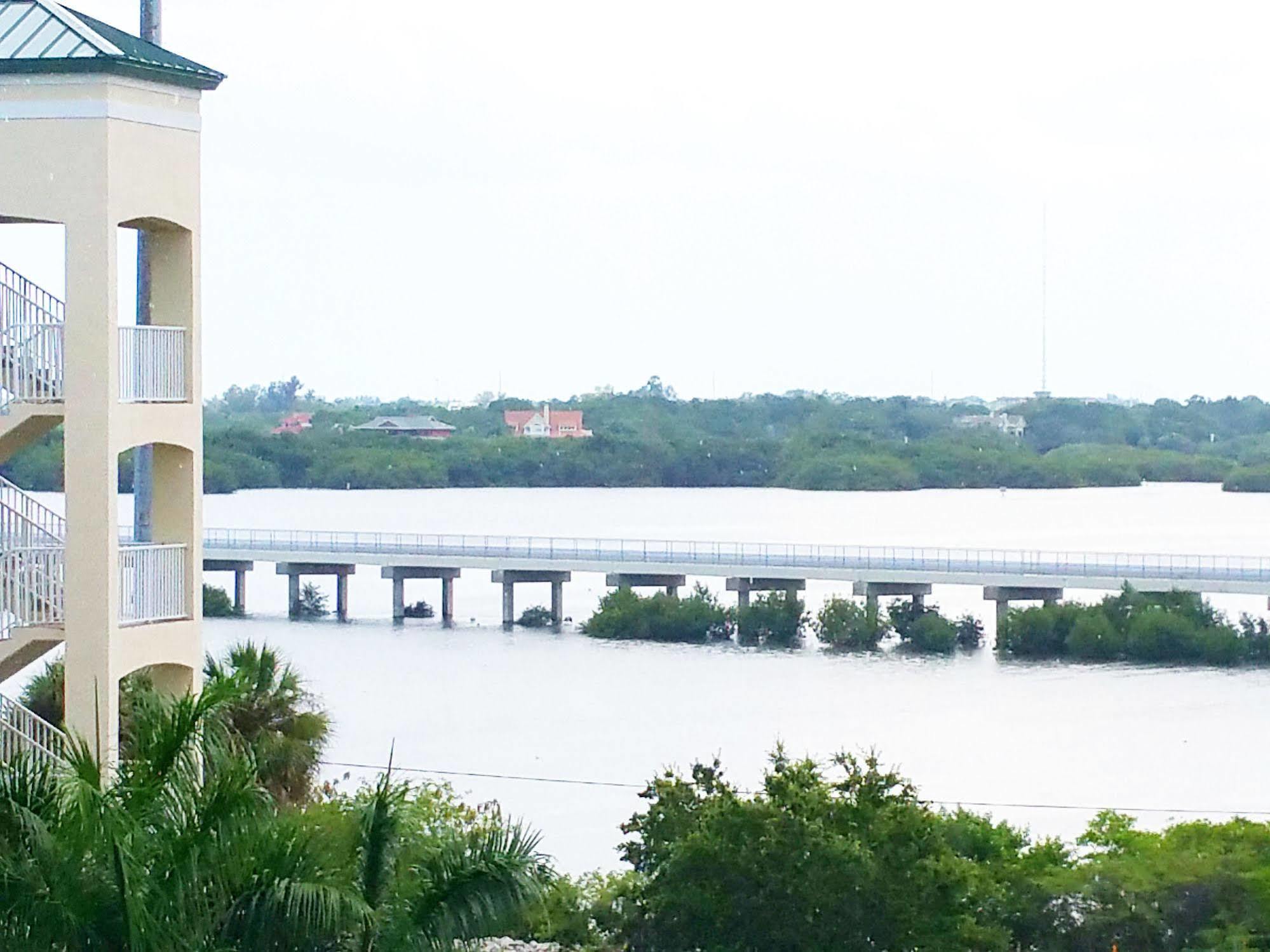 Boca Ciega Resort By Travel Resort Services St. Petersburg Bagian luar foto